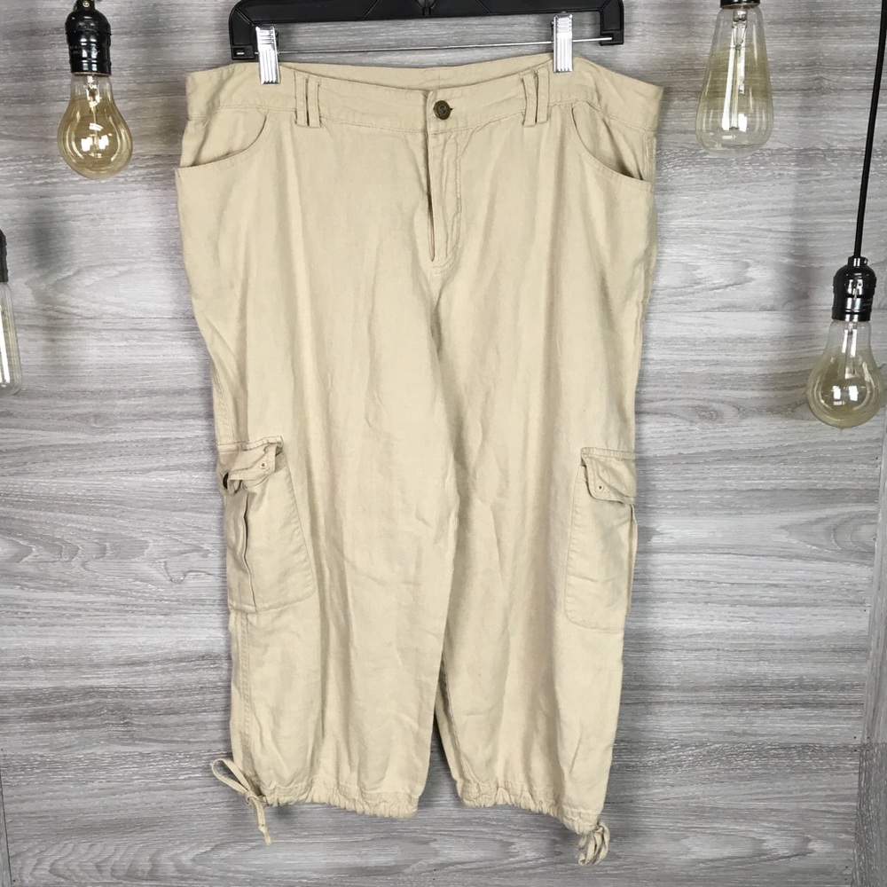 Axcess Liz Claiborne Tan Cargo Capri